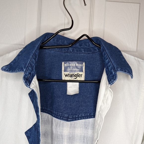 Vintage Wrangler Western Wear for Women two tone denim chambray button down - Picture 3 of 6